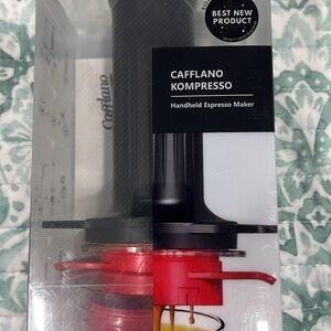 Cafflano Kompresso Portable Espresso Maker - Black & Red